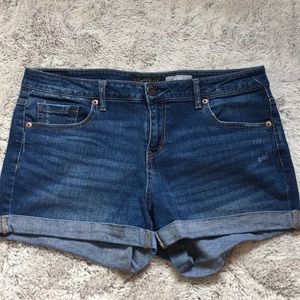 AERO MIDI SHORTS